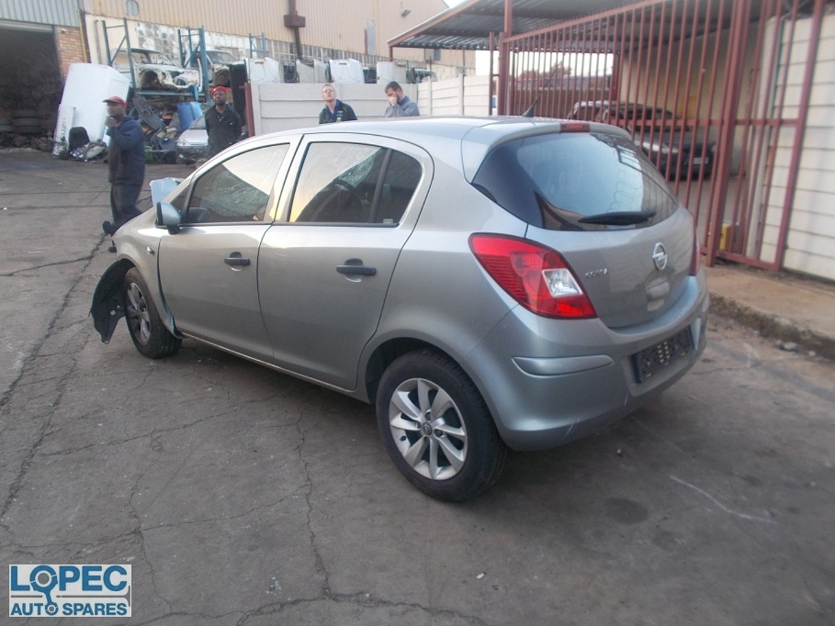 OPEL Corsa Essentia
