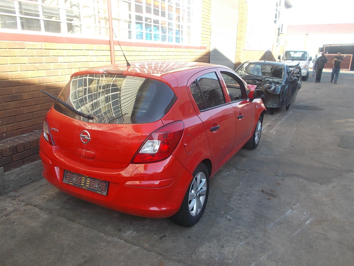 OPEL Corsa Essentia