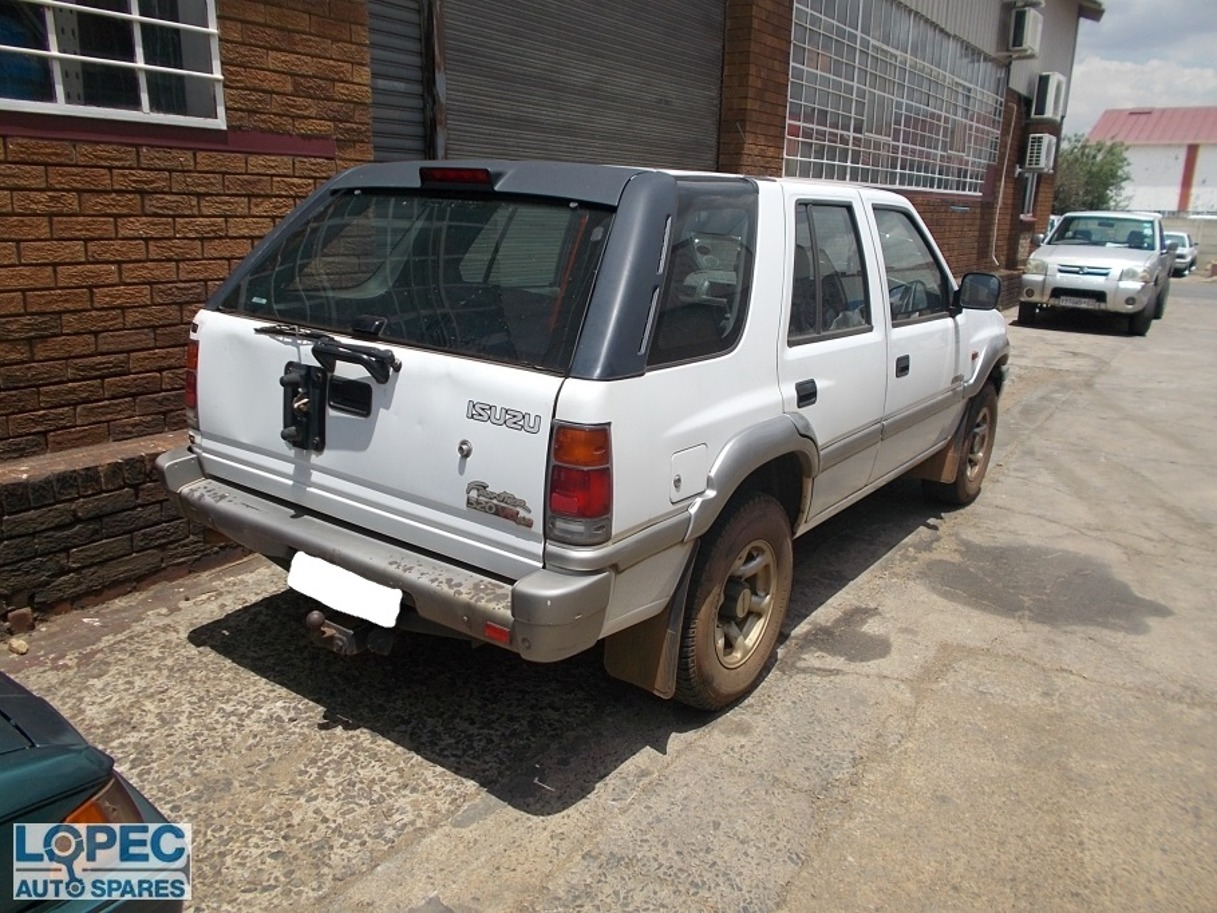 ISUZU KB320 FRONTIER