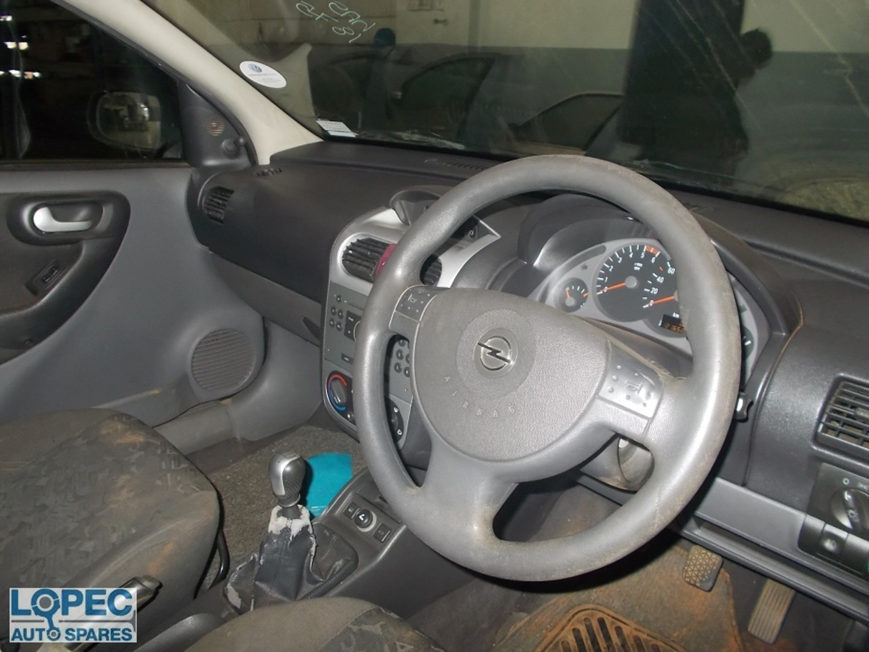 OPEL Corsa Sedan 