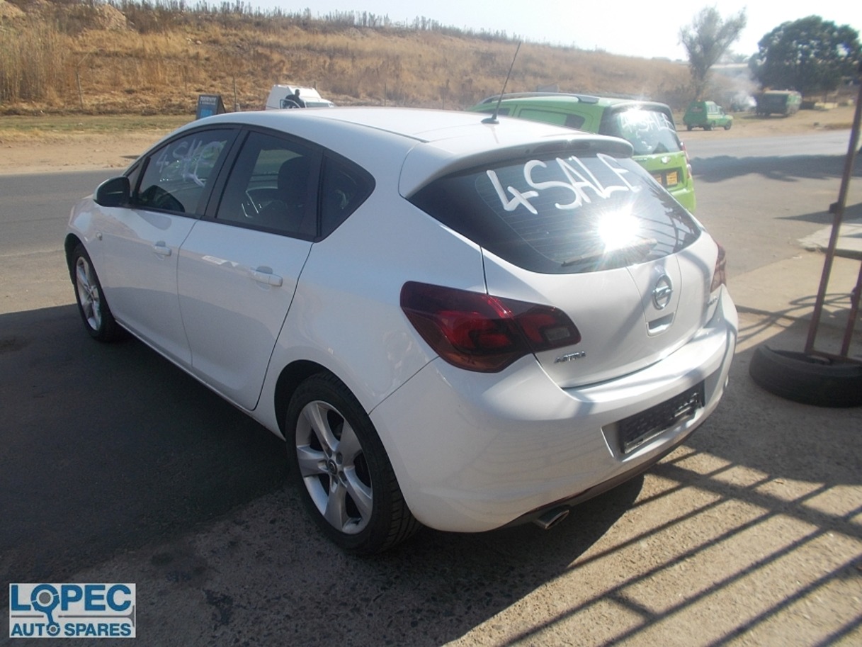 OPEL Astra J Enjoy