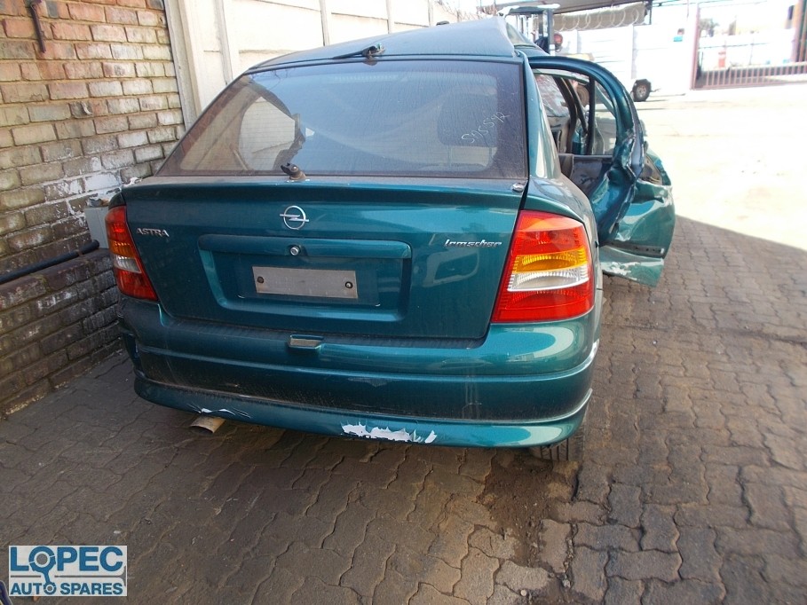 Opel  Astra 1.8 Sedan 
