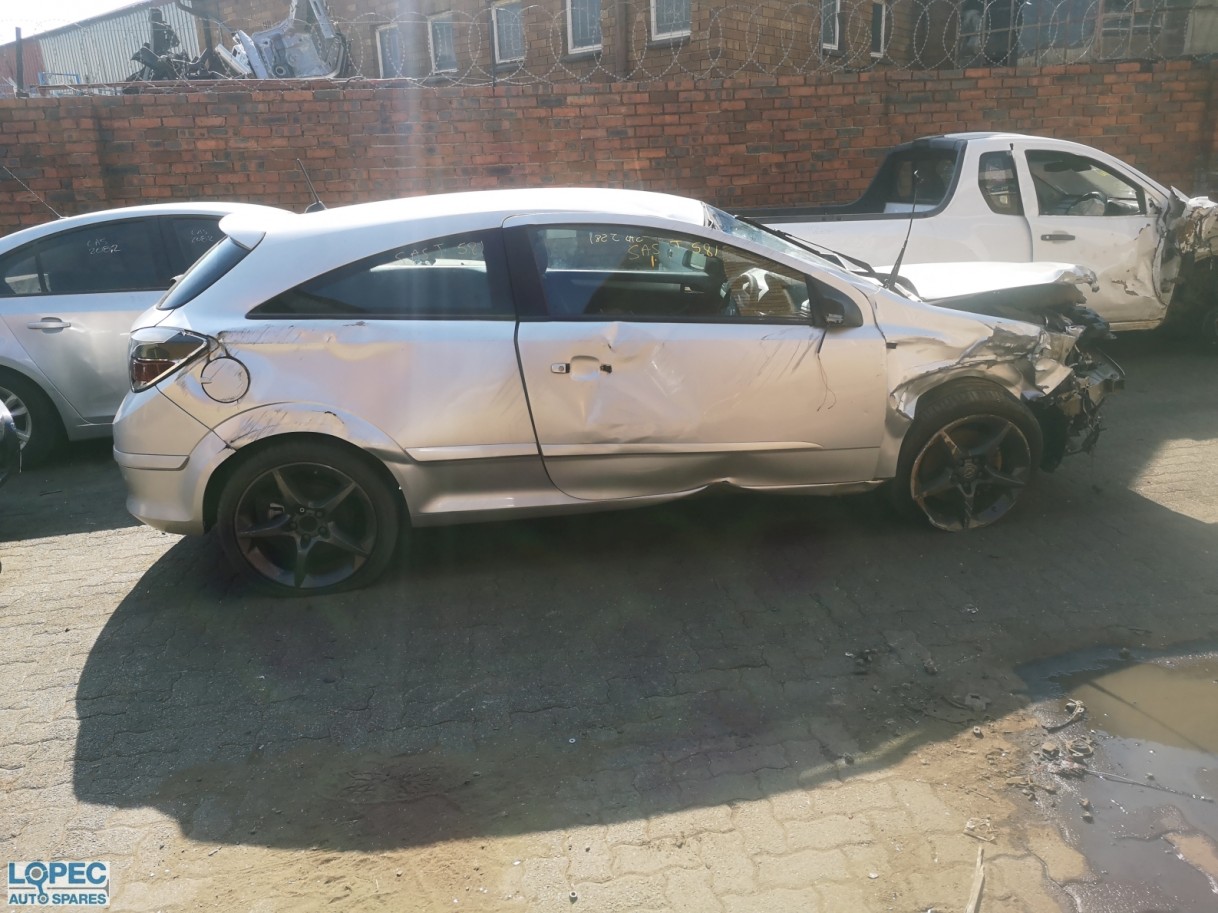 Opel  Astra H 2Dr Hatch 