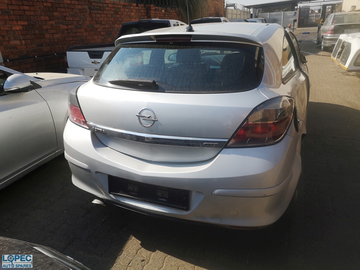 Opel  Astra H 2Dr Hatch 