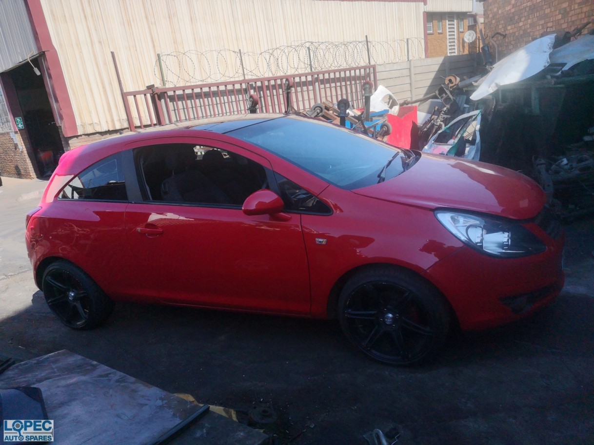 Opel  Corsa D Hatch 