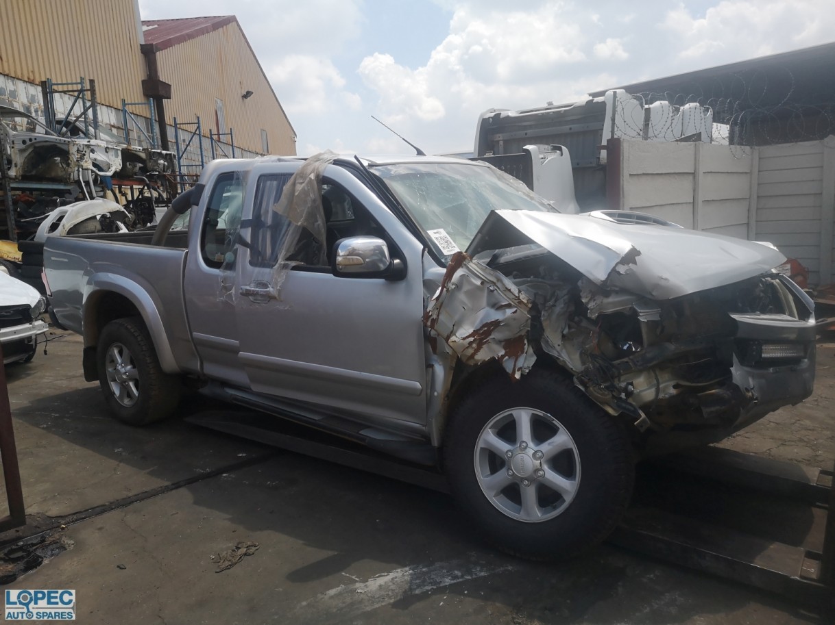 Isuzu  KB300 Dteq E/cab 