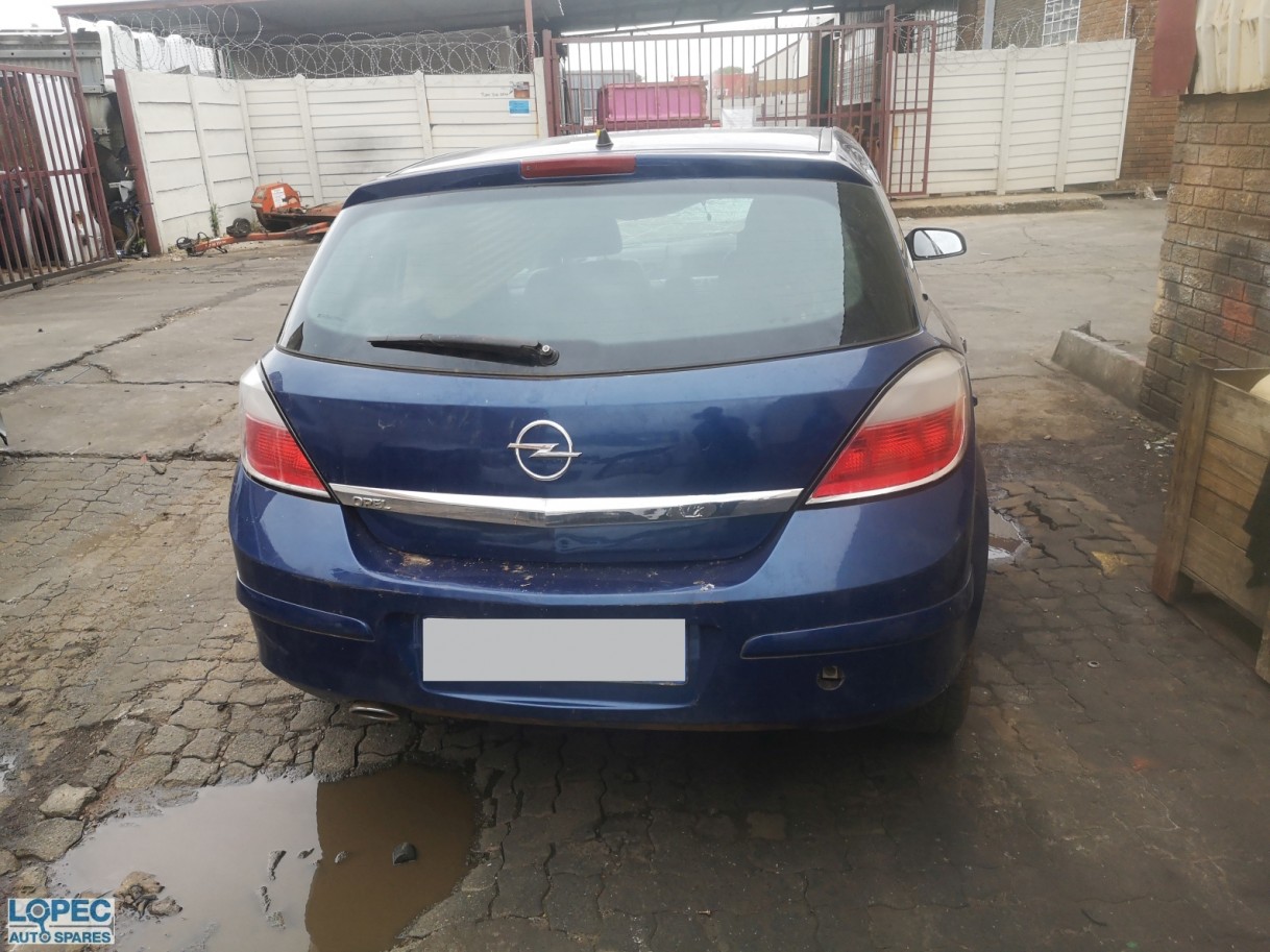 Opel  Astra 2.0 5Dr Hatch 