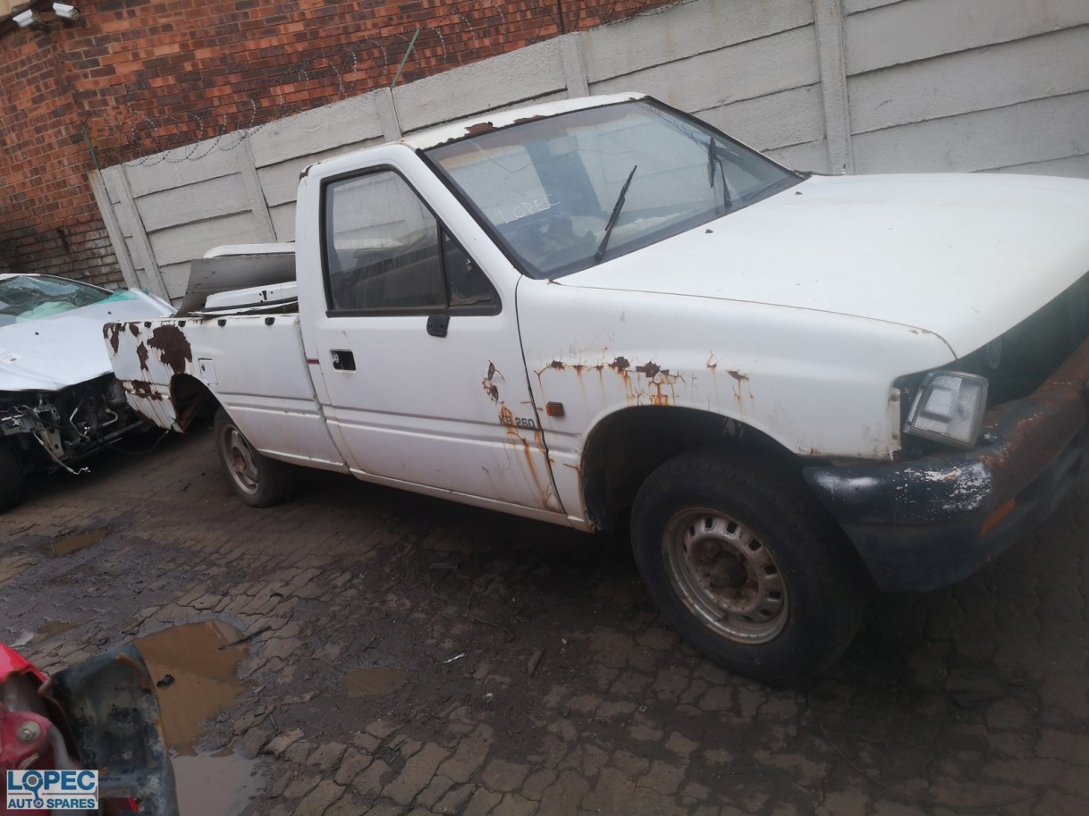 Isuzu  KB260 