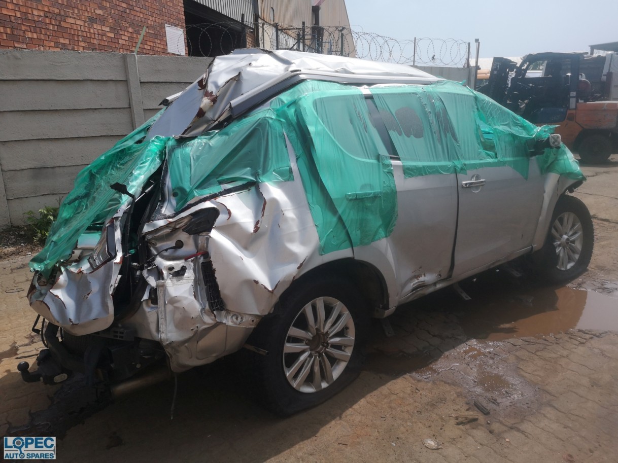 Isuzu  MU-X 4x2 auto 