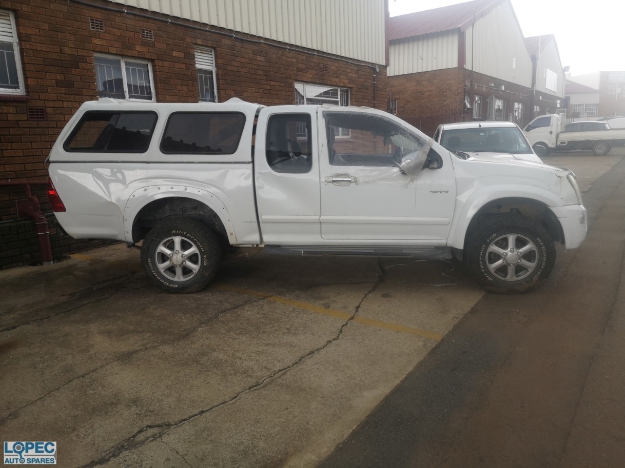 Isuzu  KB300 Dteq Ex/Cab 4x4