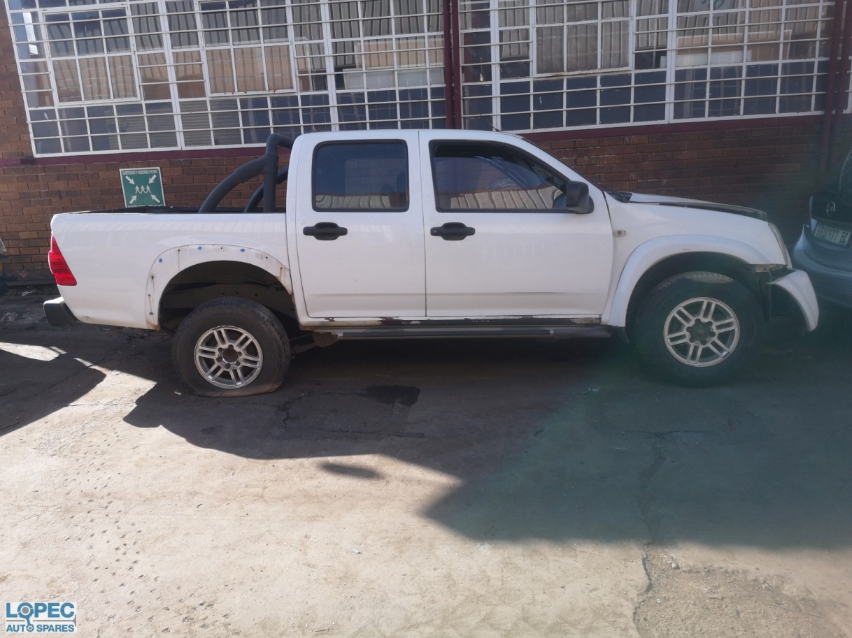 Isuzu  KB250 Double Cab 