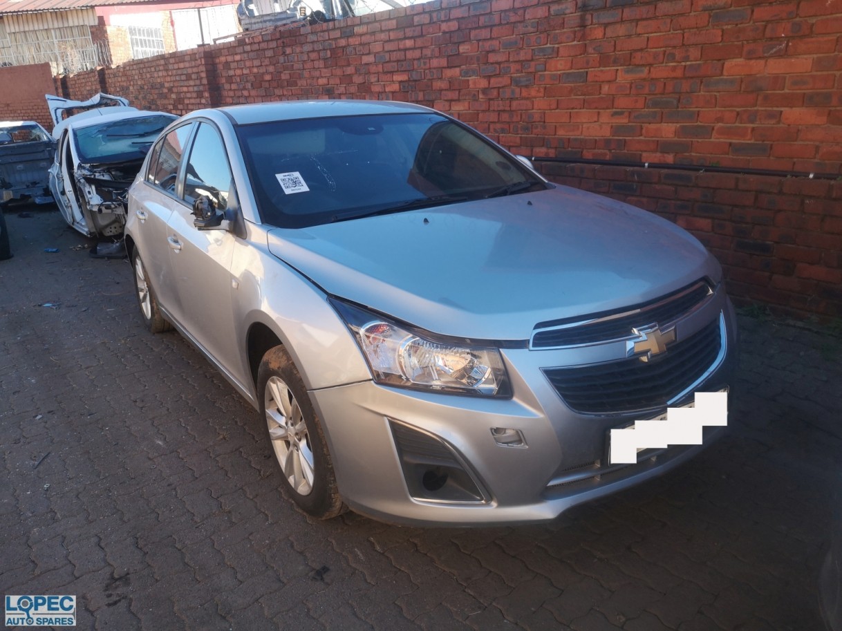 Chevrolet  Cruze 1.6LS 5Dr