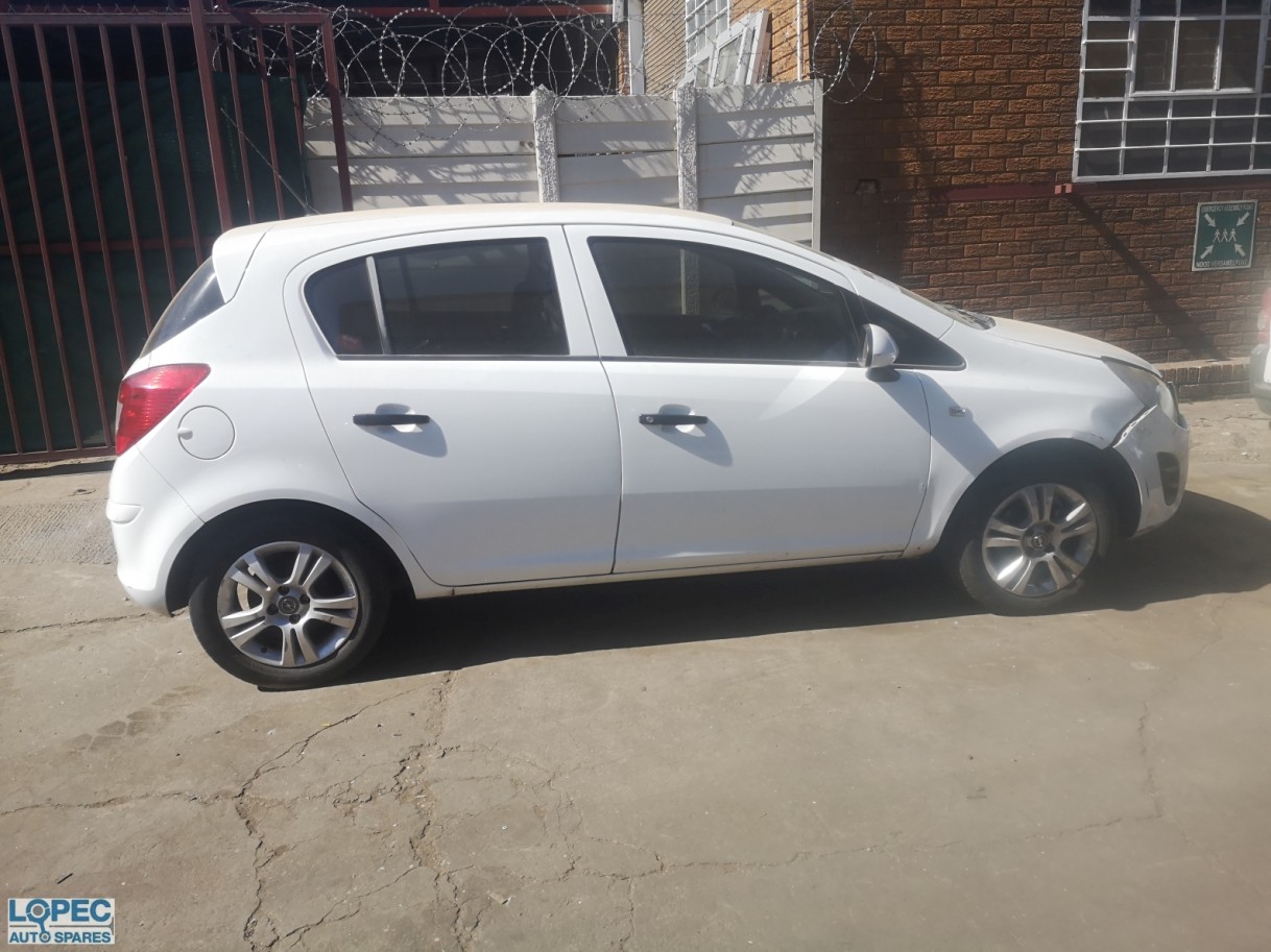 Opel  Corsa D 5dr 1.4 Hatch