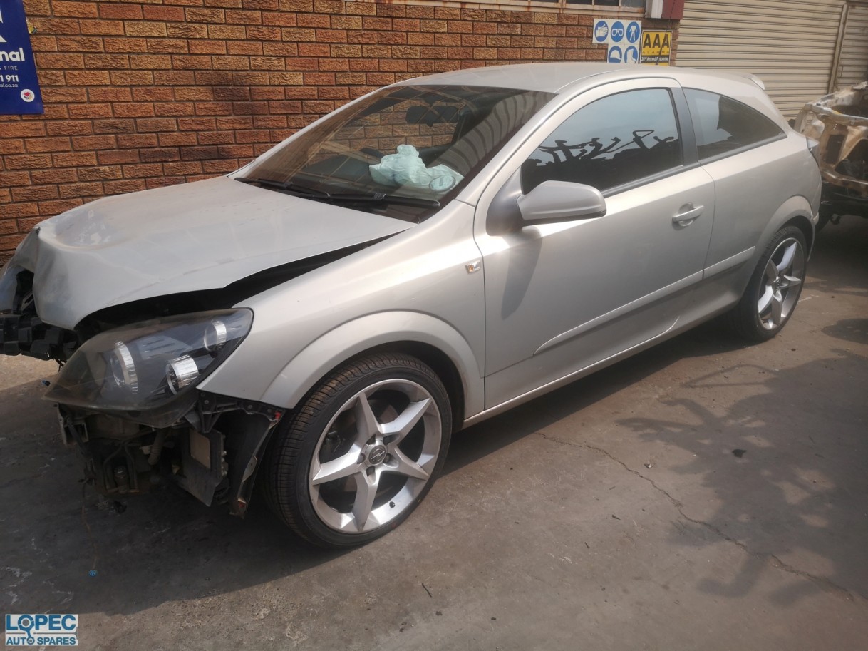Opel  Astra H 