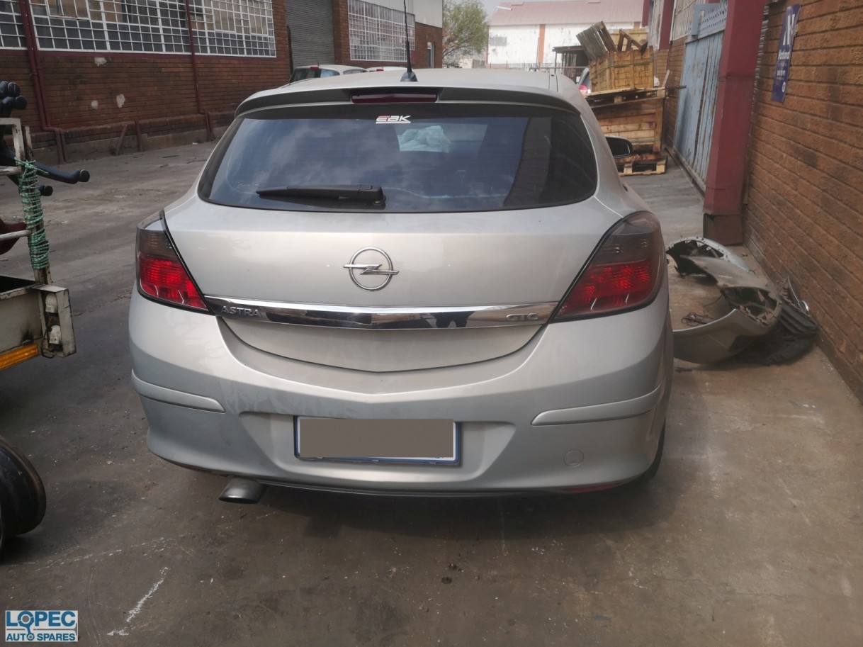Opel  Astra H 