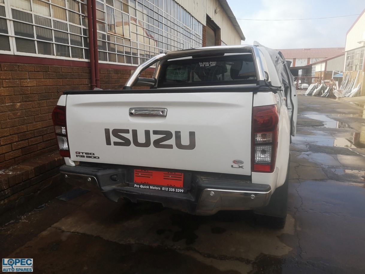 Isuzu  KB300 D-Teq D/cab 4x4