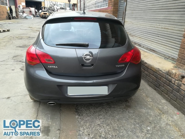 Opel  Astra J
