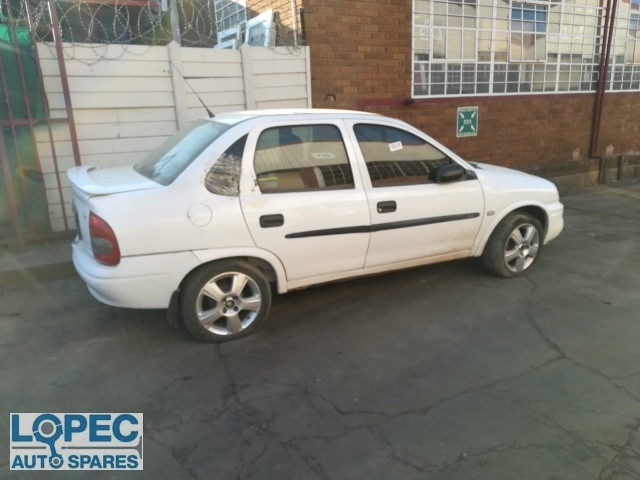Opel  Corsa B Sedan 