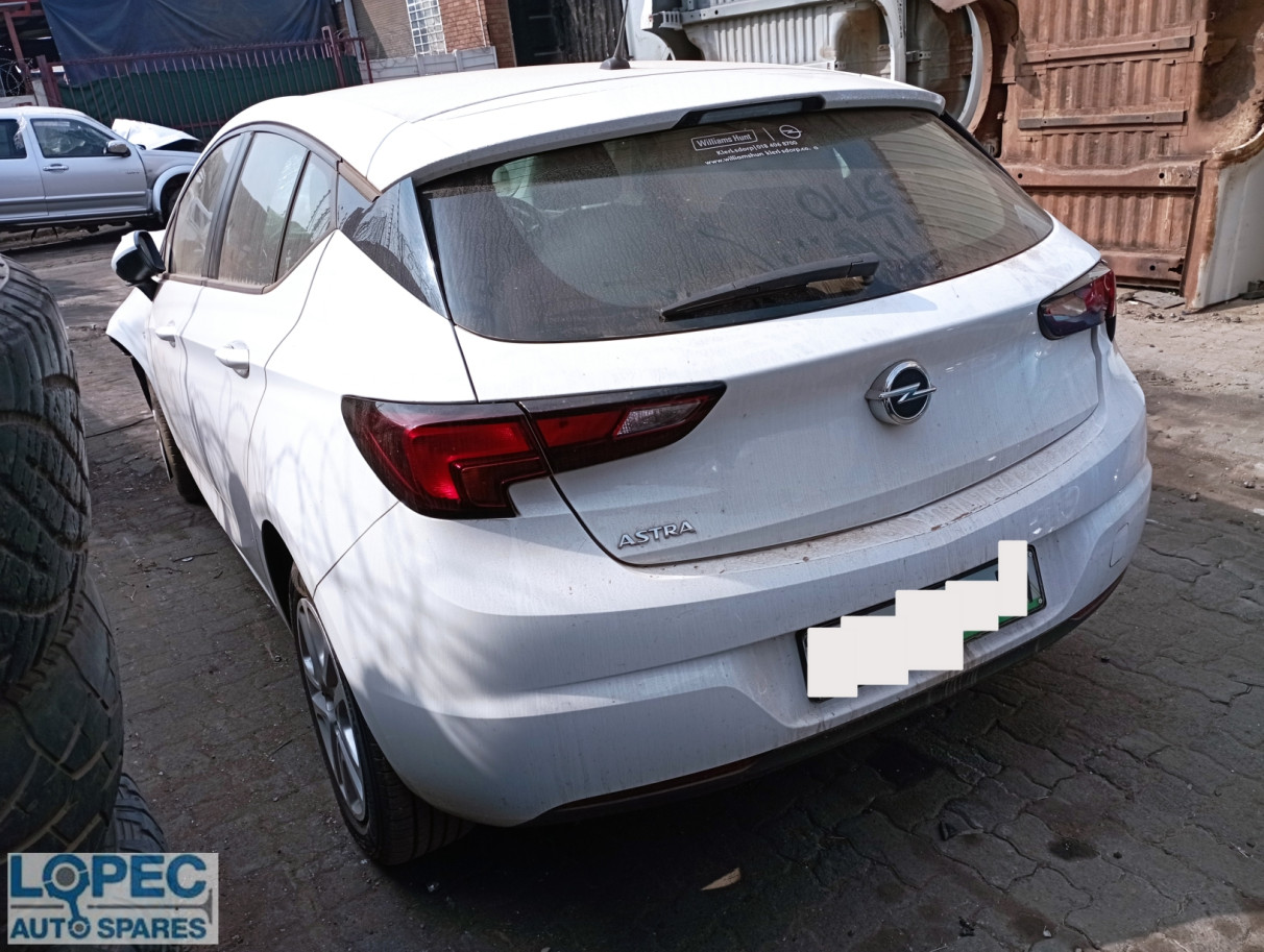 Opel Astra J