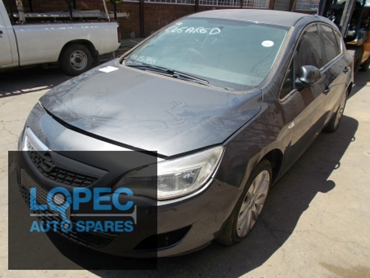 Opel Astra J H/B